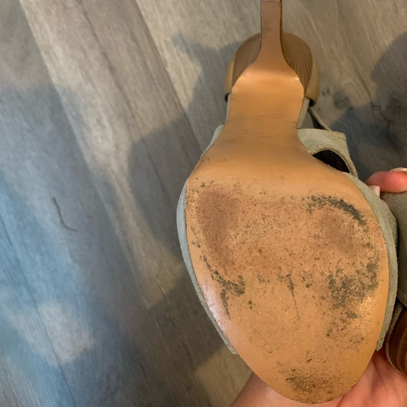 Coach Heels - Picture 3 of 3